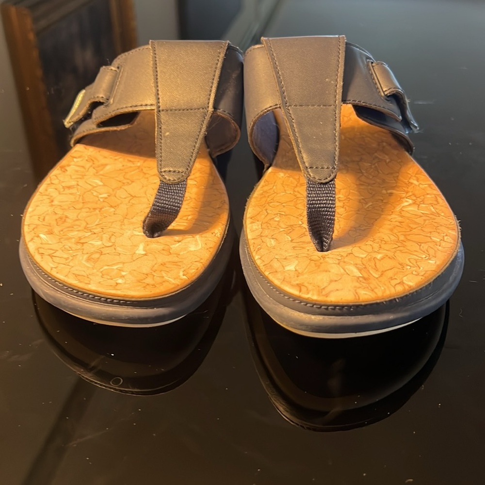 Women’s Cloudsteppers By Clarks Size 9.5 Navy - image 6